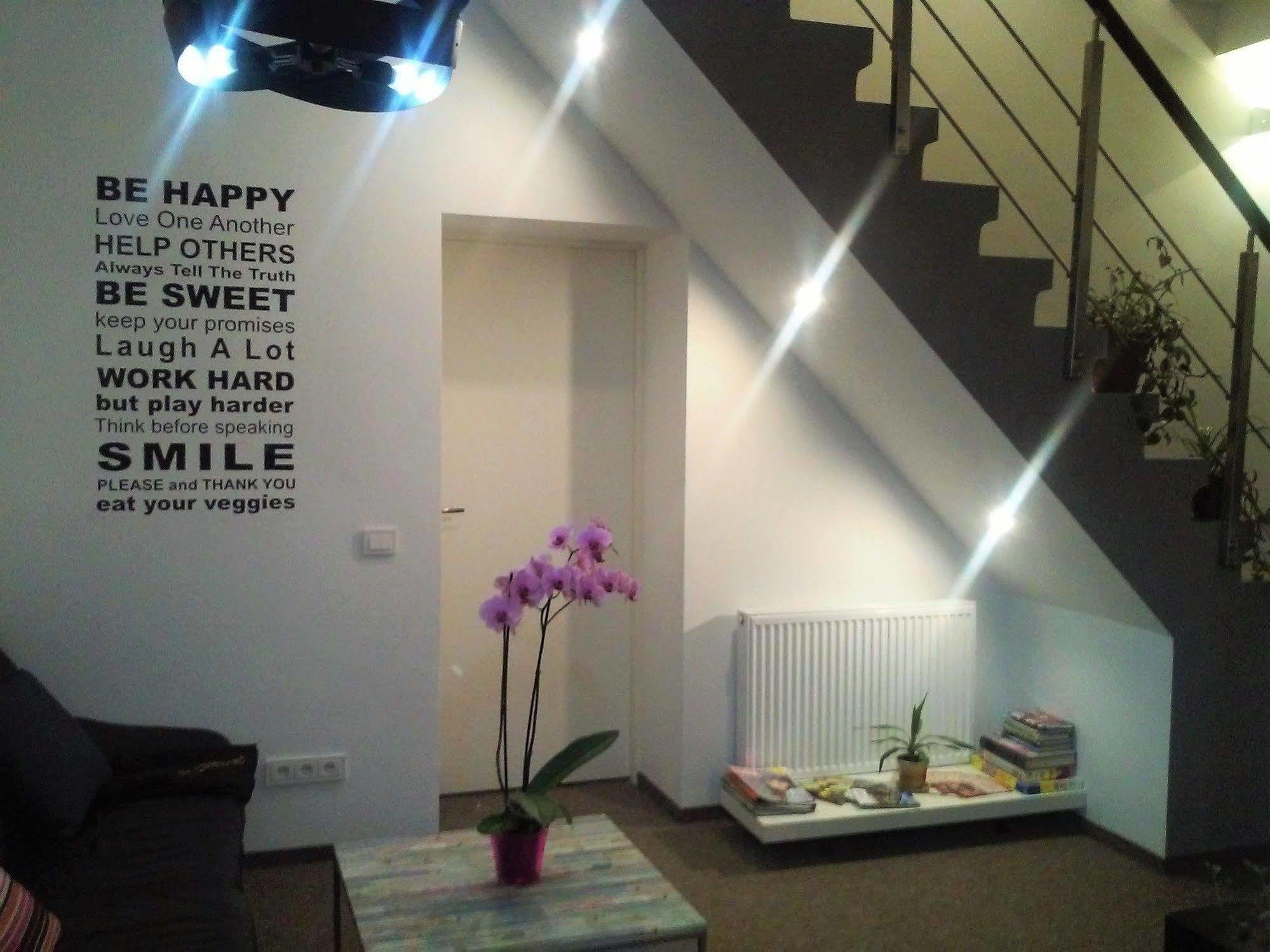 Happy Inn Kaunas Extérieur photo