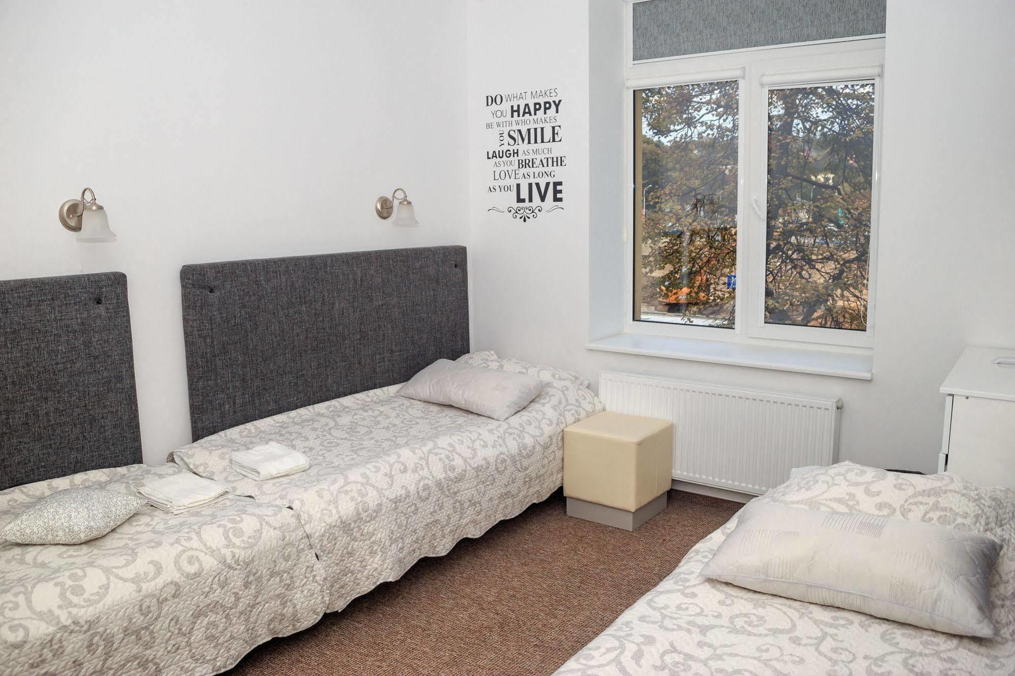 Happy Inn Kaunas Extérieur photo